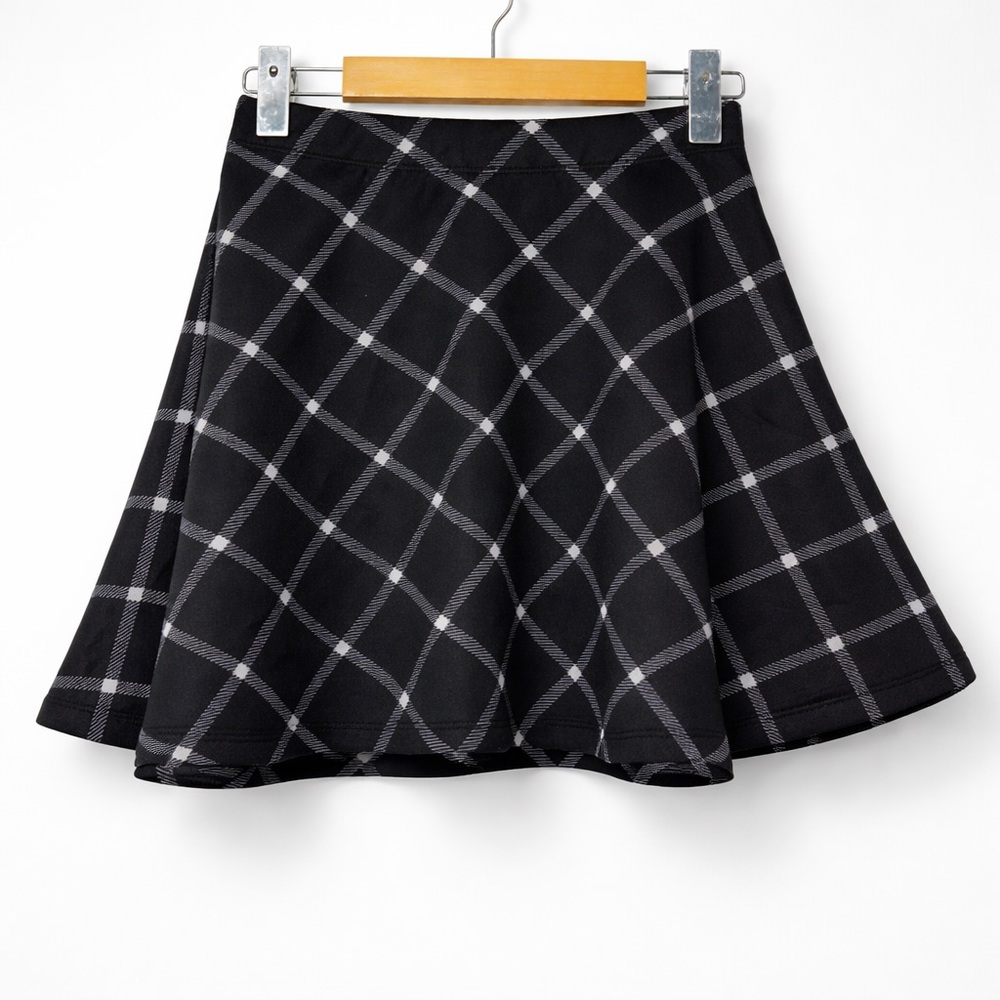Y2K STREETWEAR SOCIETY | Scuba Flare Mini Skirt | Checkered Skater